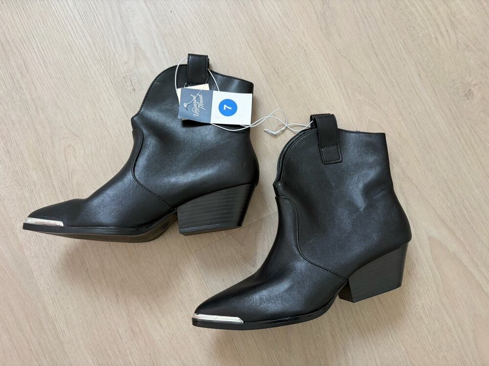 Women’s Black Cowboy Booties Faux Leather Western Pointed Silver Trim Toe 7
